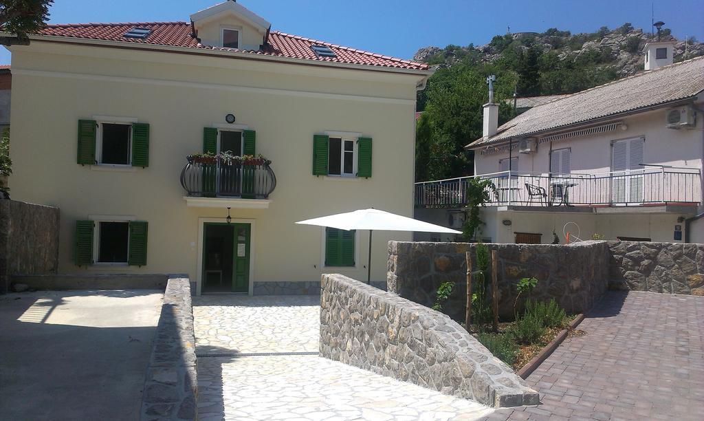 Apartment Barbina Kastelina Sveti Juraj Exterior foto